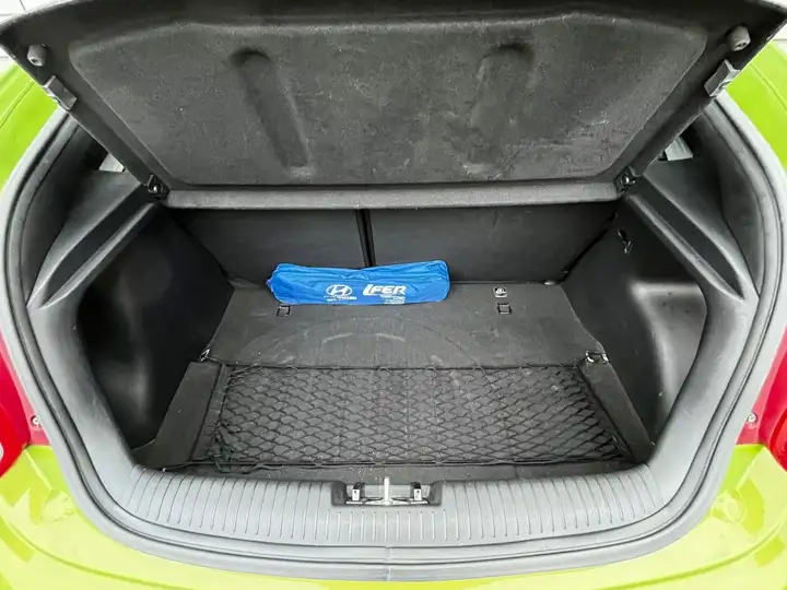 Hyundai Veloster 1.6 GDI Sport 2012, foto 19