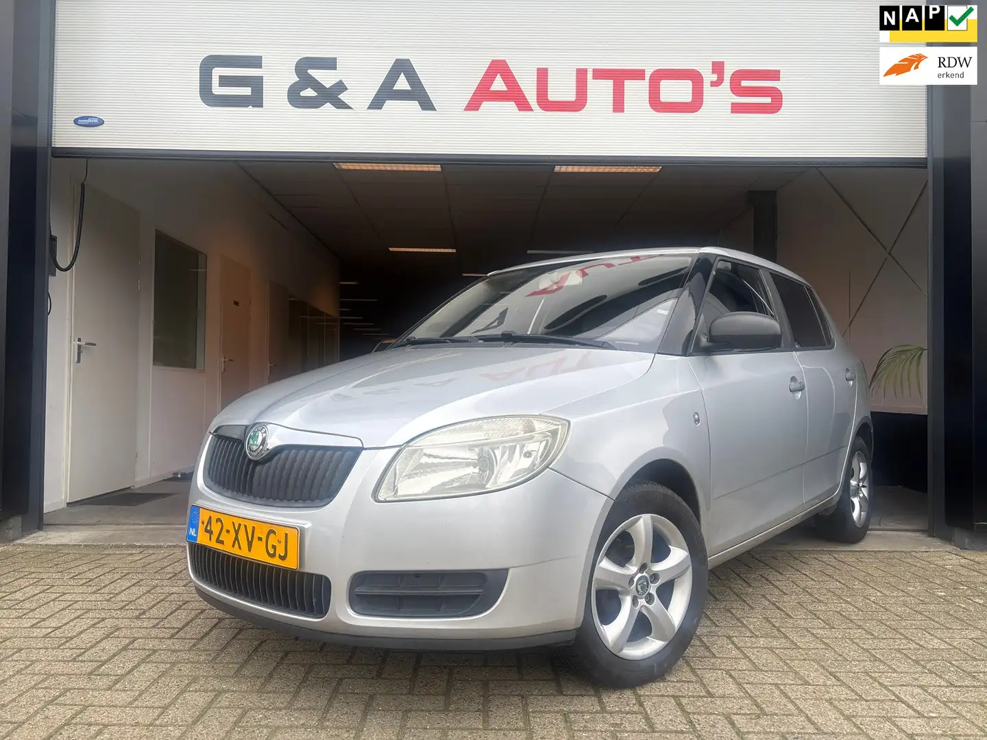 Skoda Fabia 1.2 Classic / NAP / 5 DEURS / TREKHAAK / LMV Gris - 1