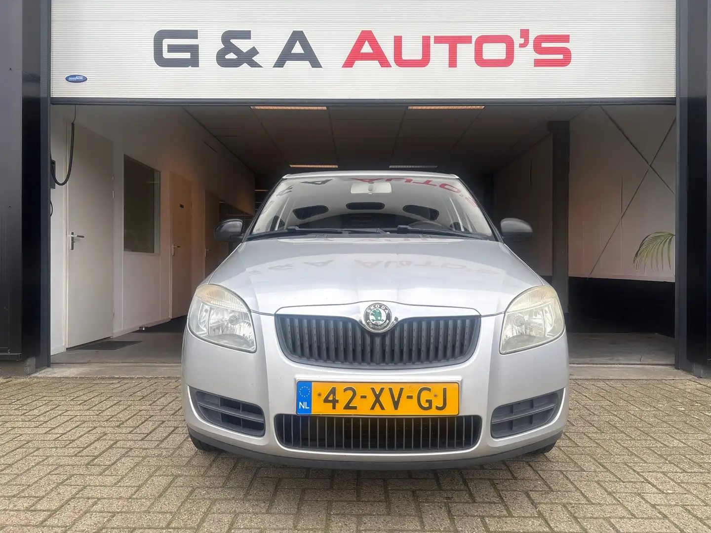 Skoda Fabia 1.2 Classic / NAP / 5 DEURS / TREKHAAK / LMV Gris - 2