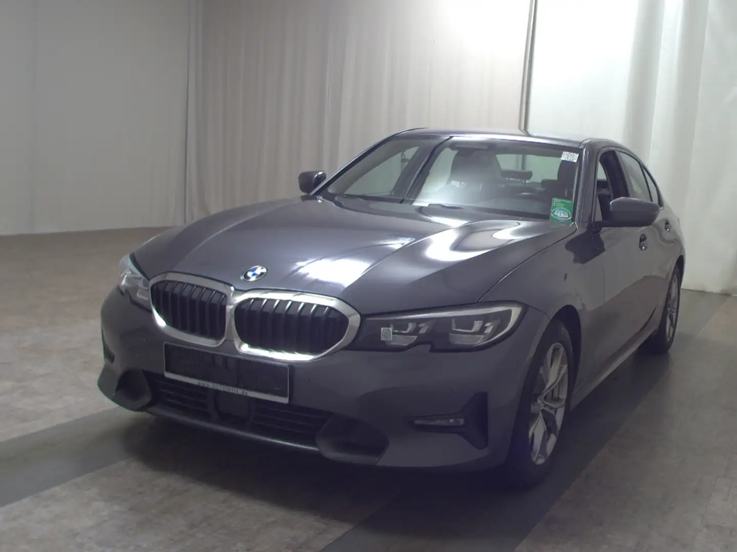 BMW 330 i Sport Line AHK LED Leder HiFi vc SpurH AUT Grau - 2