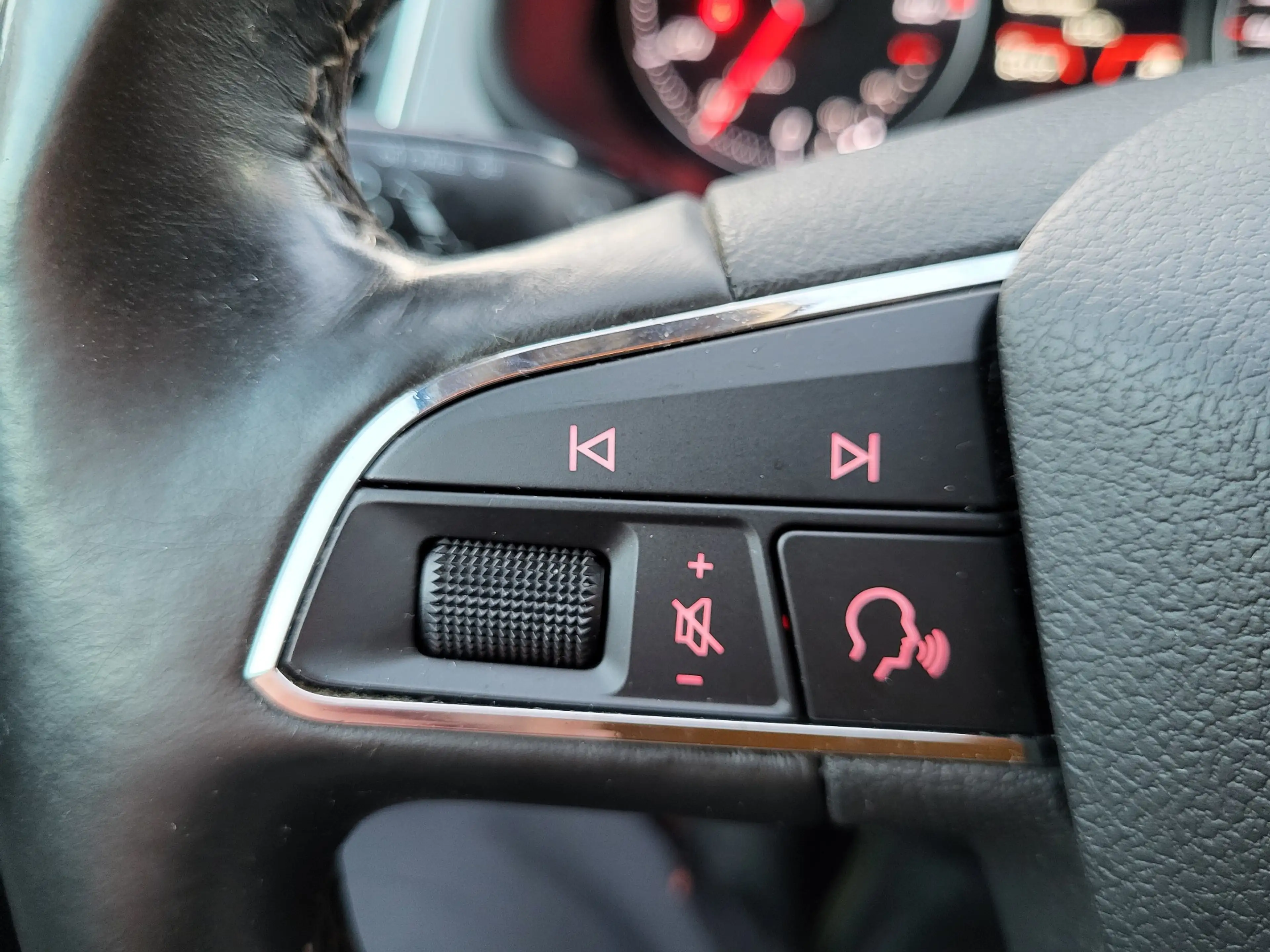 SEAT Leon Leon 1.0 TSI Reference (EU6.2) — photo 13