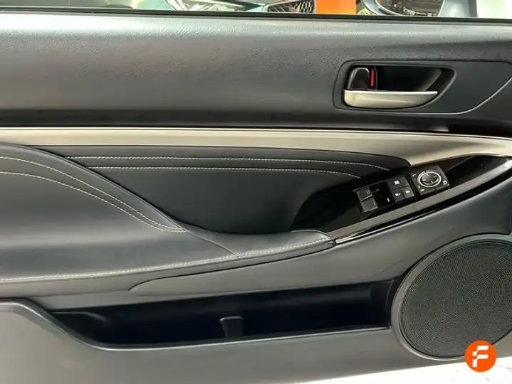 Lexus RC 2017, foto 19