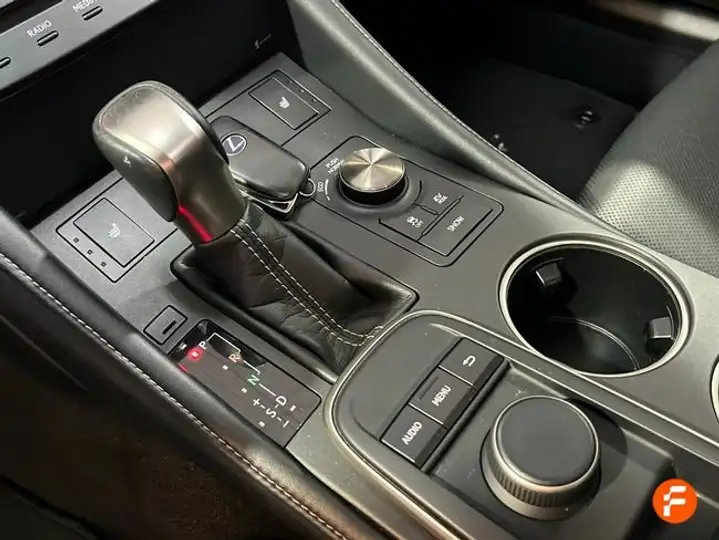 Lexus RC 2017, foto 14