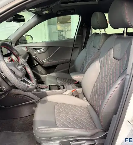 Audi Q2 view 5