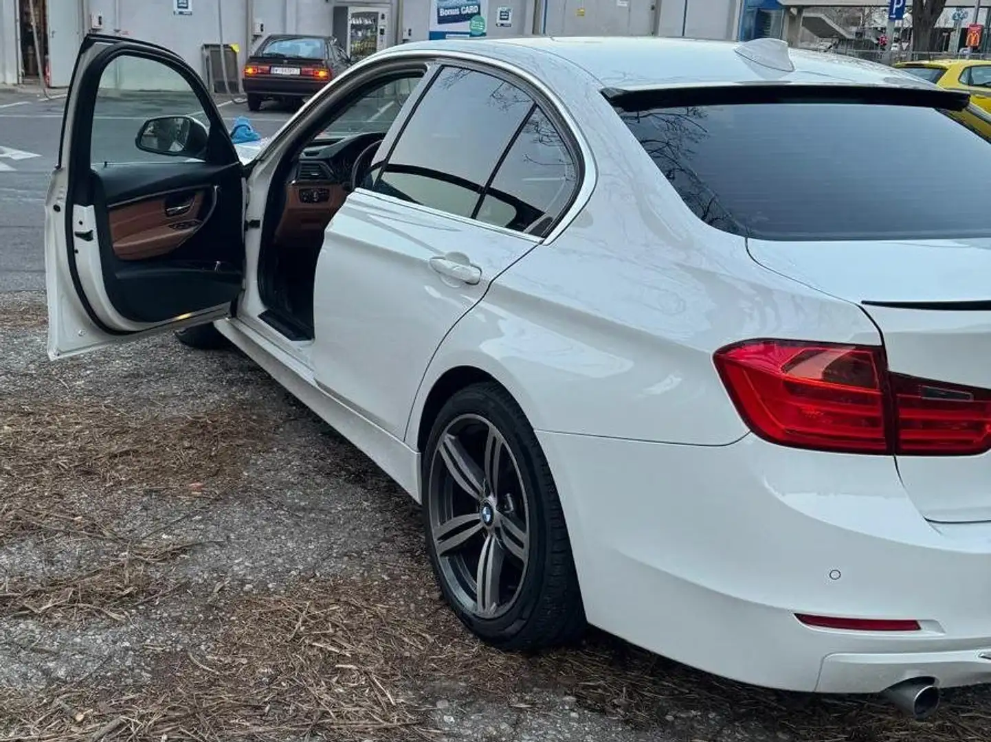 BMW 320 F30 N47 Limousine Weiß - 2