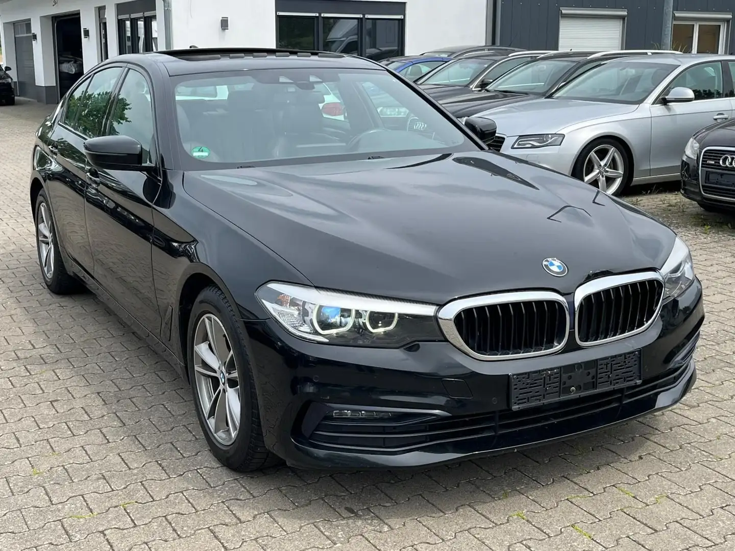 BMW 520 d A Sport Line Leder Schiebedach Kamera - 2