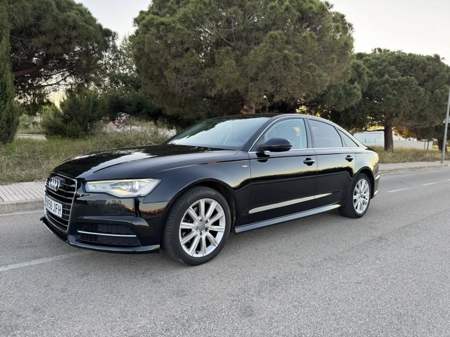 Audi A6 2.0TDI S line edition S-T 110kW Negro - 2