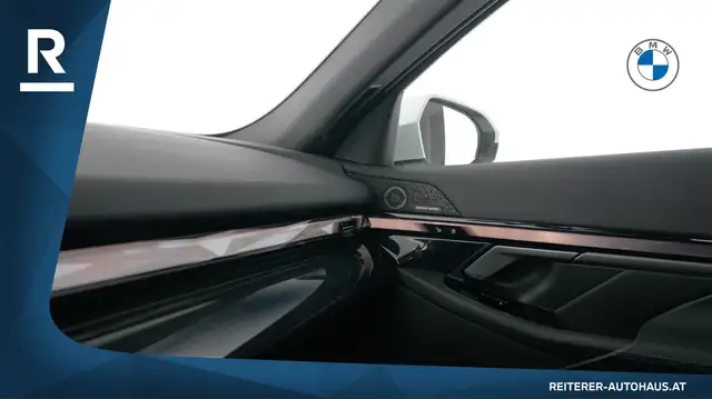 BMW 520 d xDrive *M-Sportpaket Pro *Panoramadach *AHK Ansicht 21