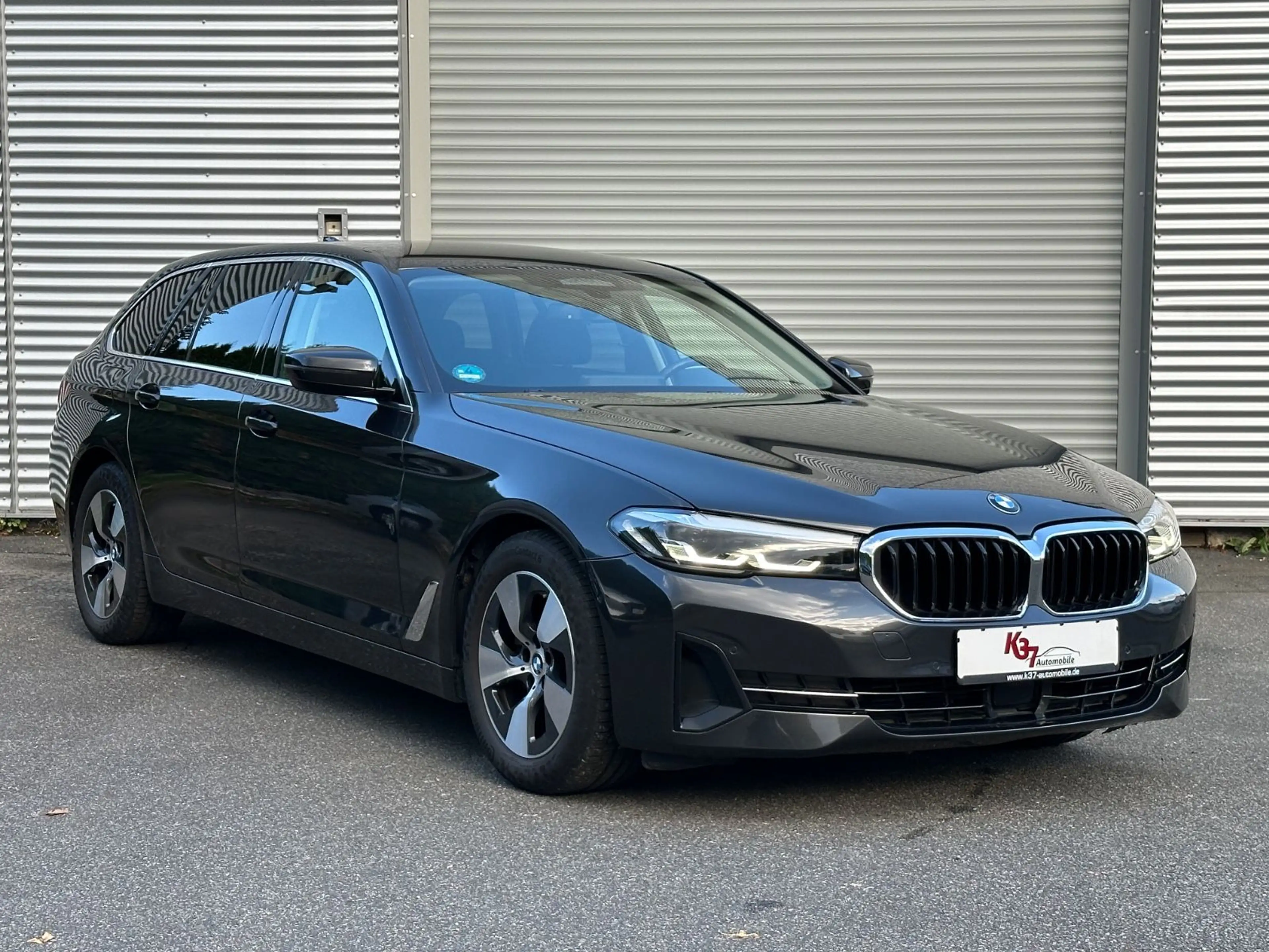 BMW 520 T Hybrid xDrive *Kamera*Komfort*Assist*ACC*