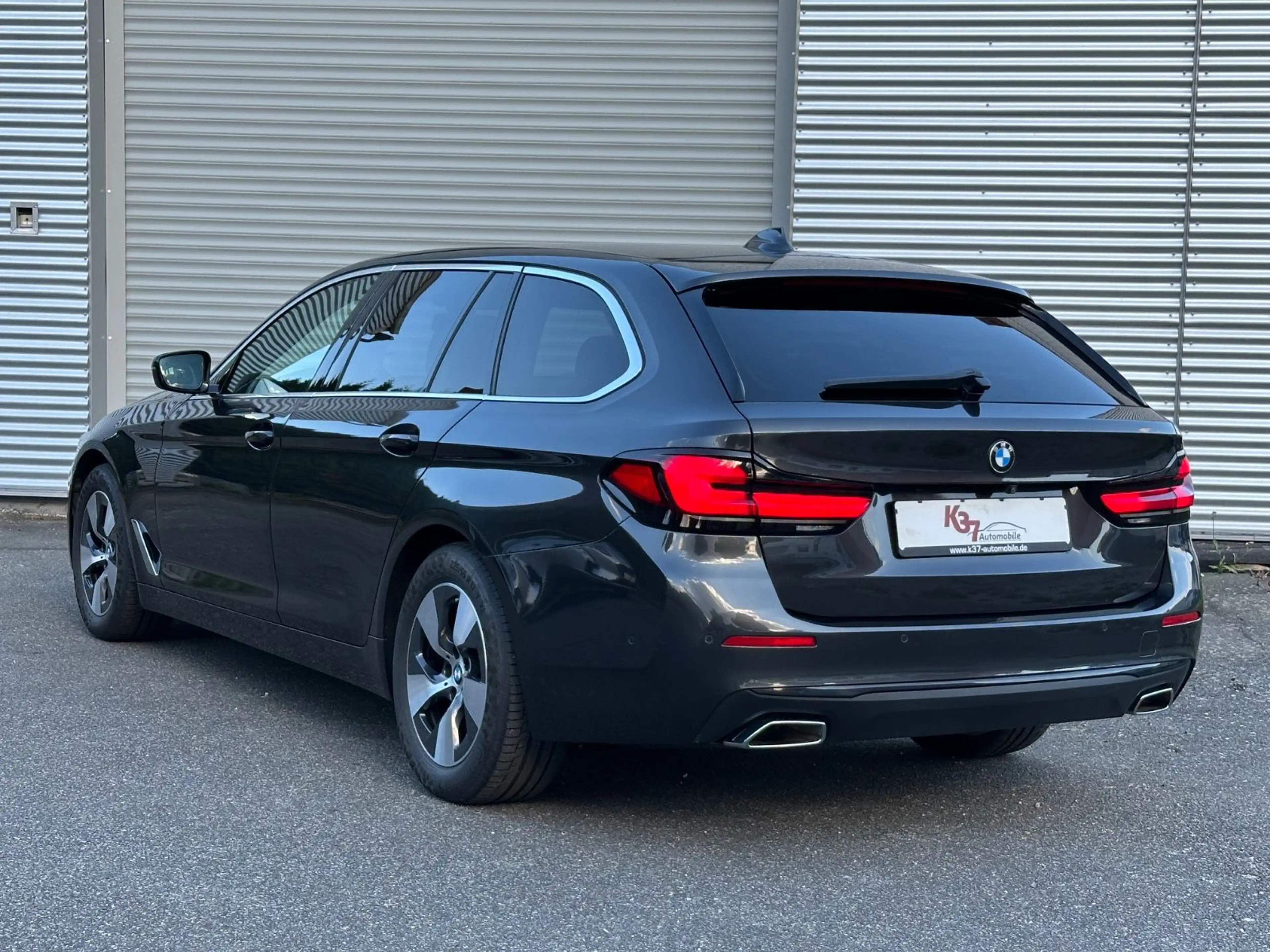 BMW 520 T Hybrid xDrive *Kamera*Komfort*Assist*ACC* — photo 5
