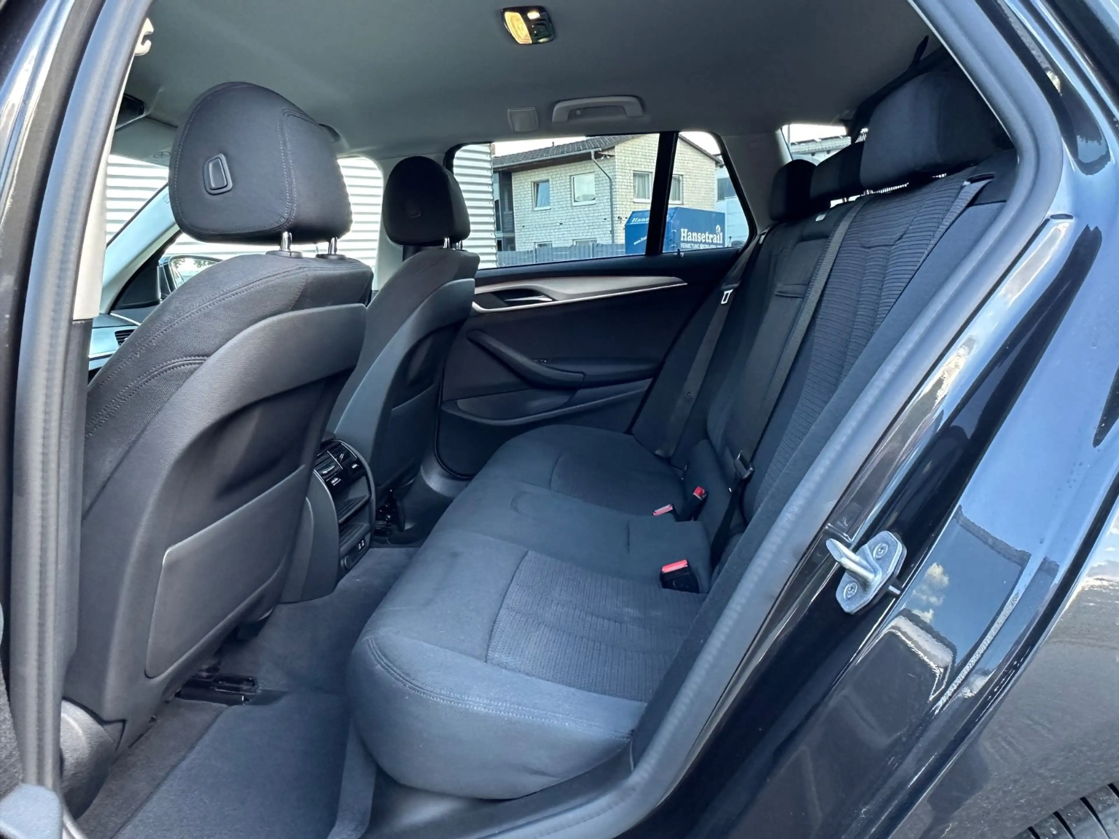 BMW 520 T Hybrid xDrive *Kamera*Komfort*Assist*ACC* — photo 11