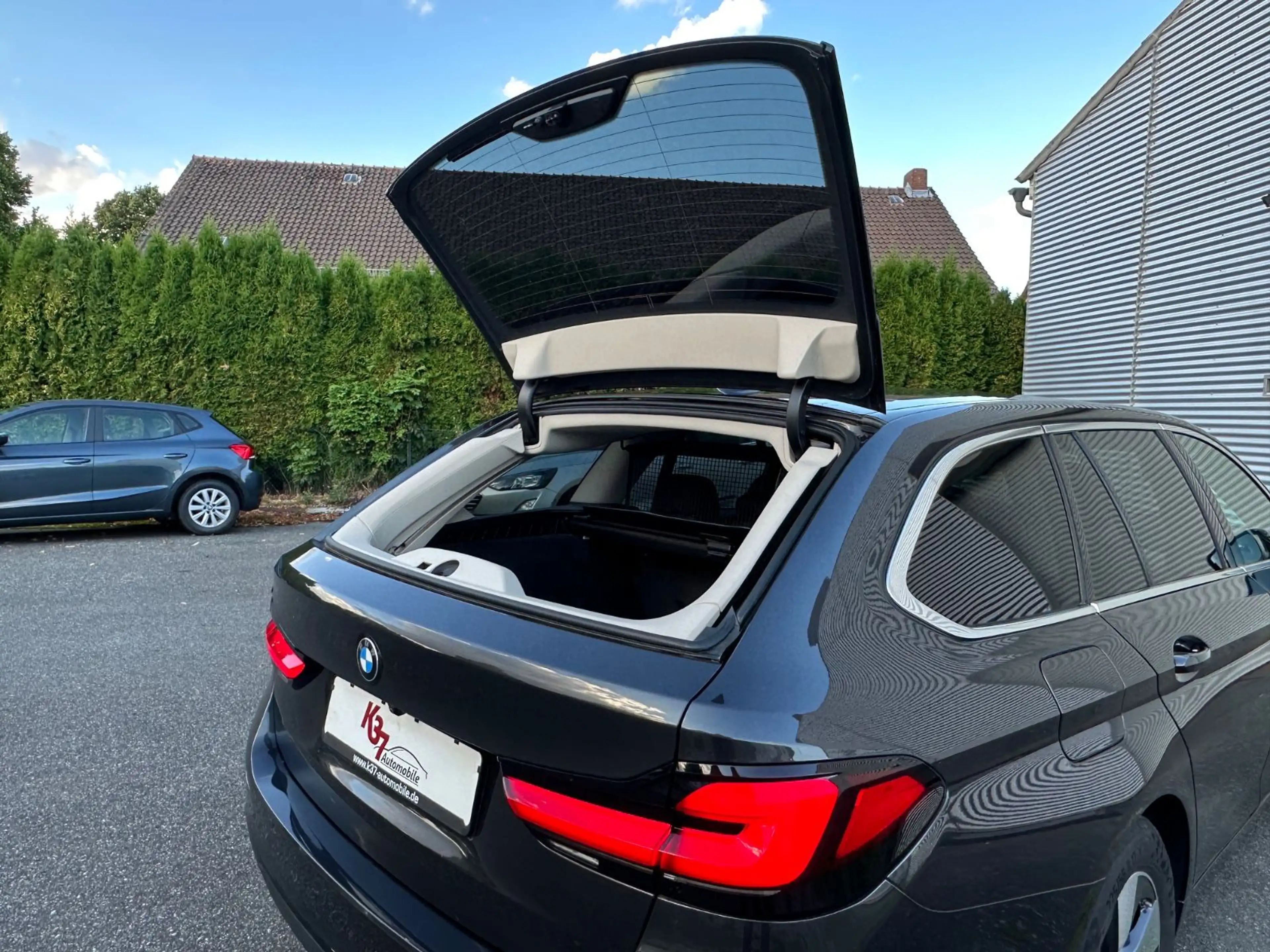 BMW 520 T Hybrid xDrive *Kamera*Komfort*Assist*ACC* — photo 4