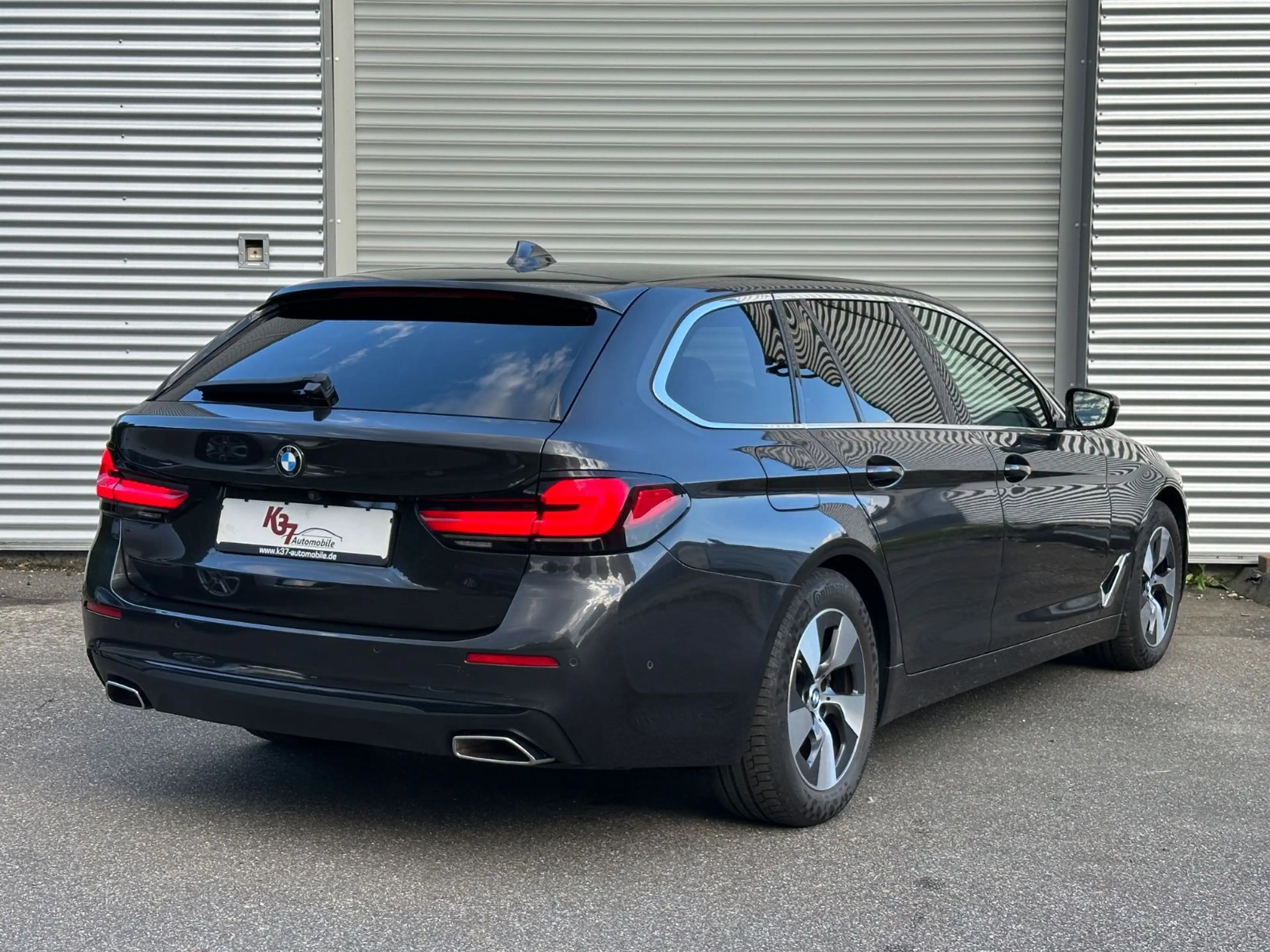 BMW 520 T Hybrid xDrive *Kamera*Komfort*Assist*ACC* — photo 3