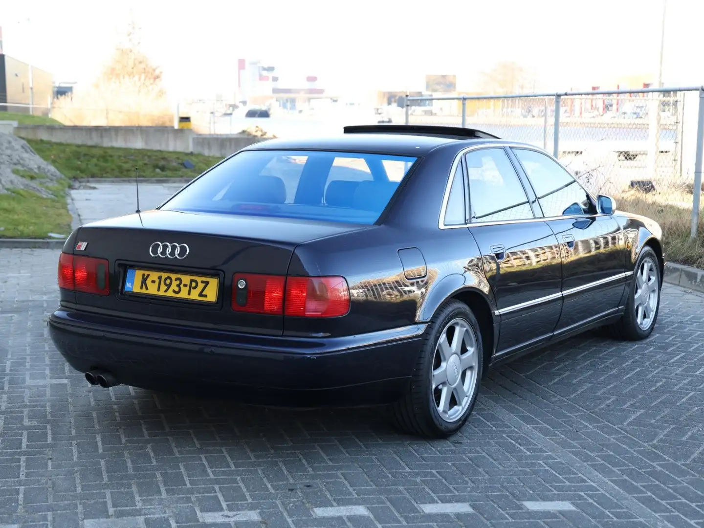 Audi S8 Bleu - 2