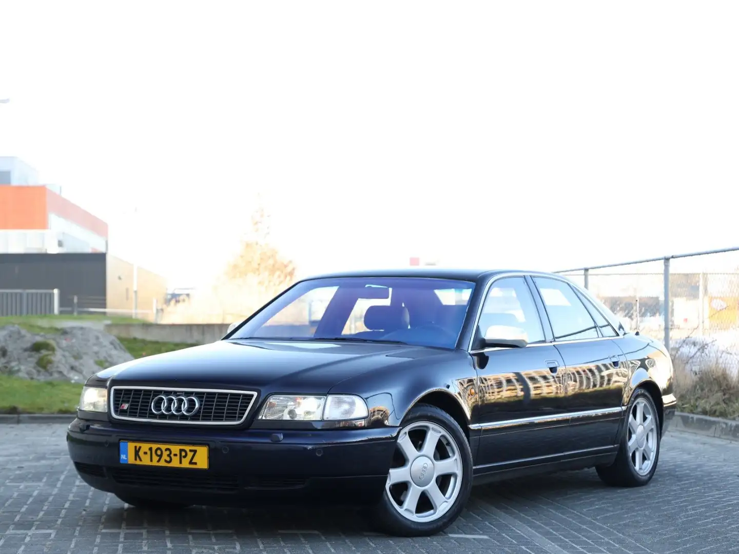 Audi S8 Bleu - 1