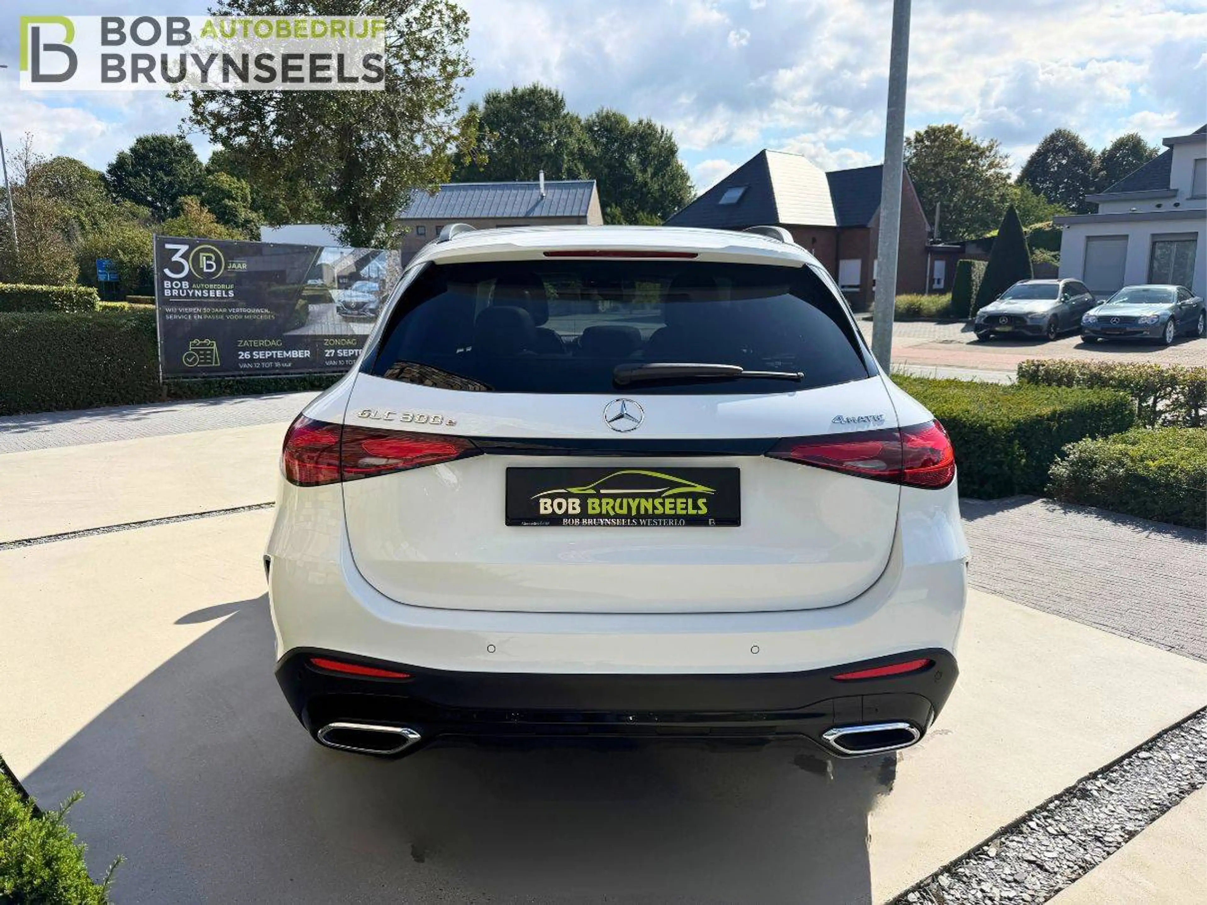 Mercedes-Benz GLC 300 e 4-Matic Amg Line | Nightpakket | Trekhaak | Panoramadak | Achteruitrijcamera | Plug-In-Hybride — photo 5