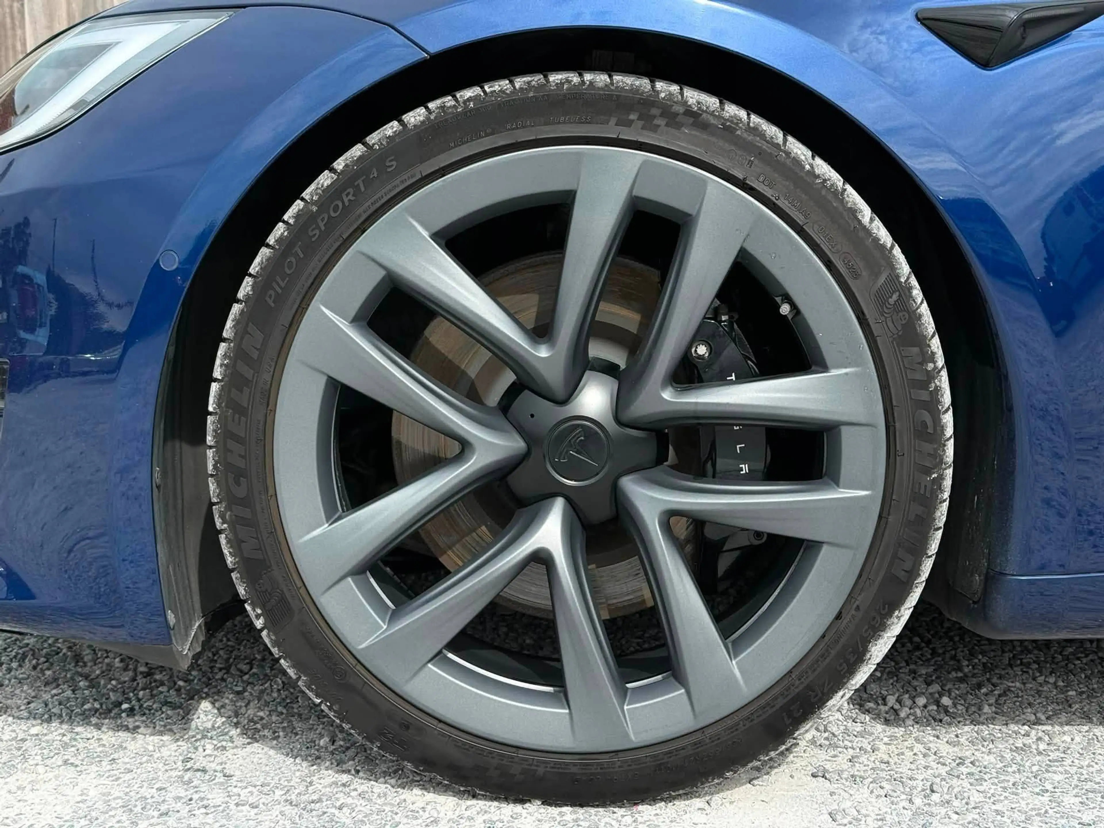 Tesla Model S long range/100kWh/yoke/self driving/21"/pano/btw — photo 8