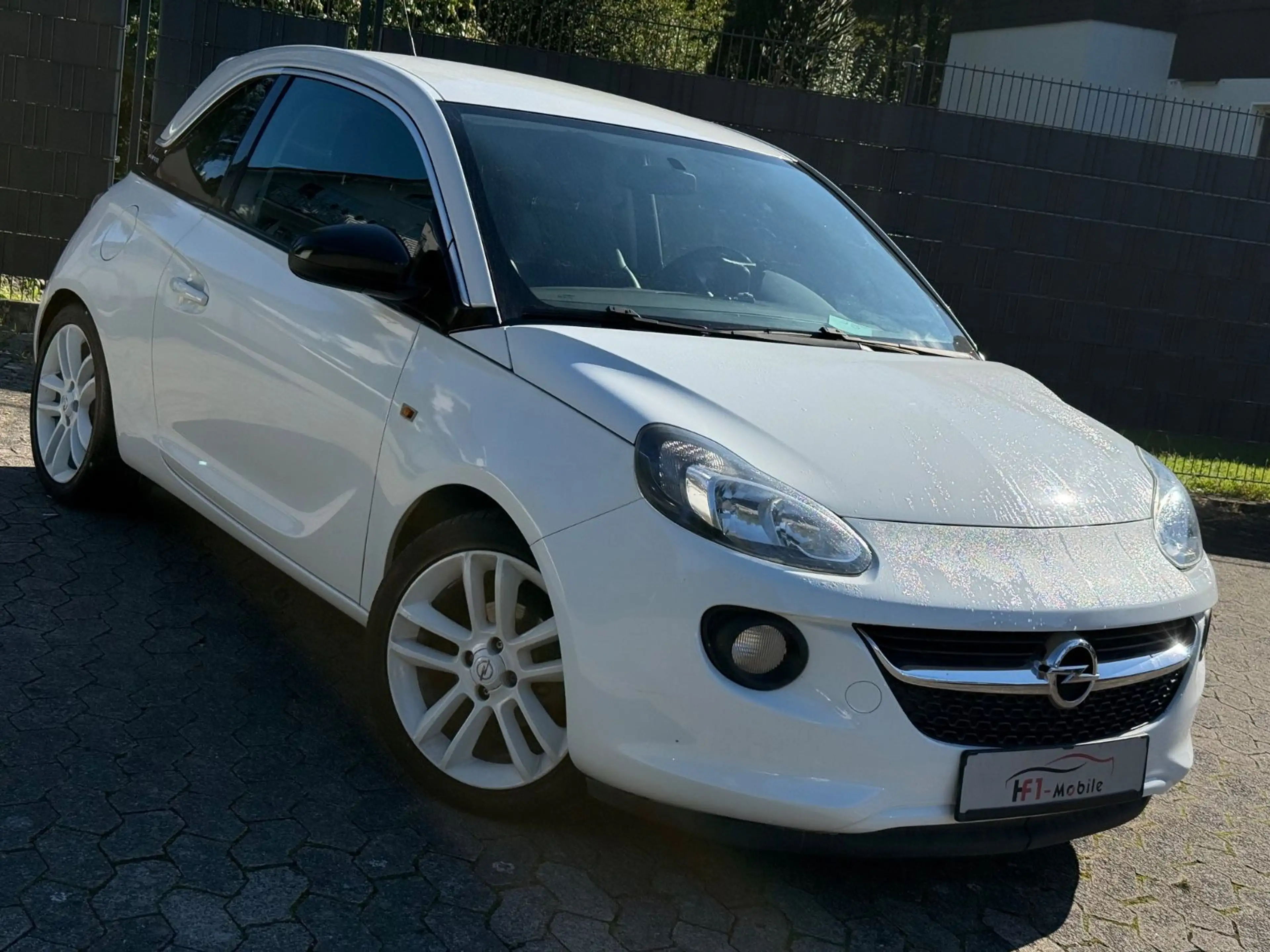 Opel Adam White Link