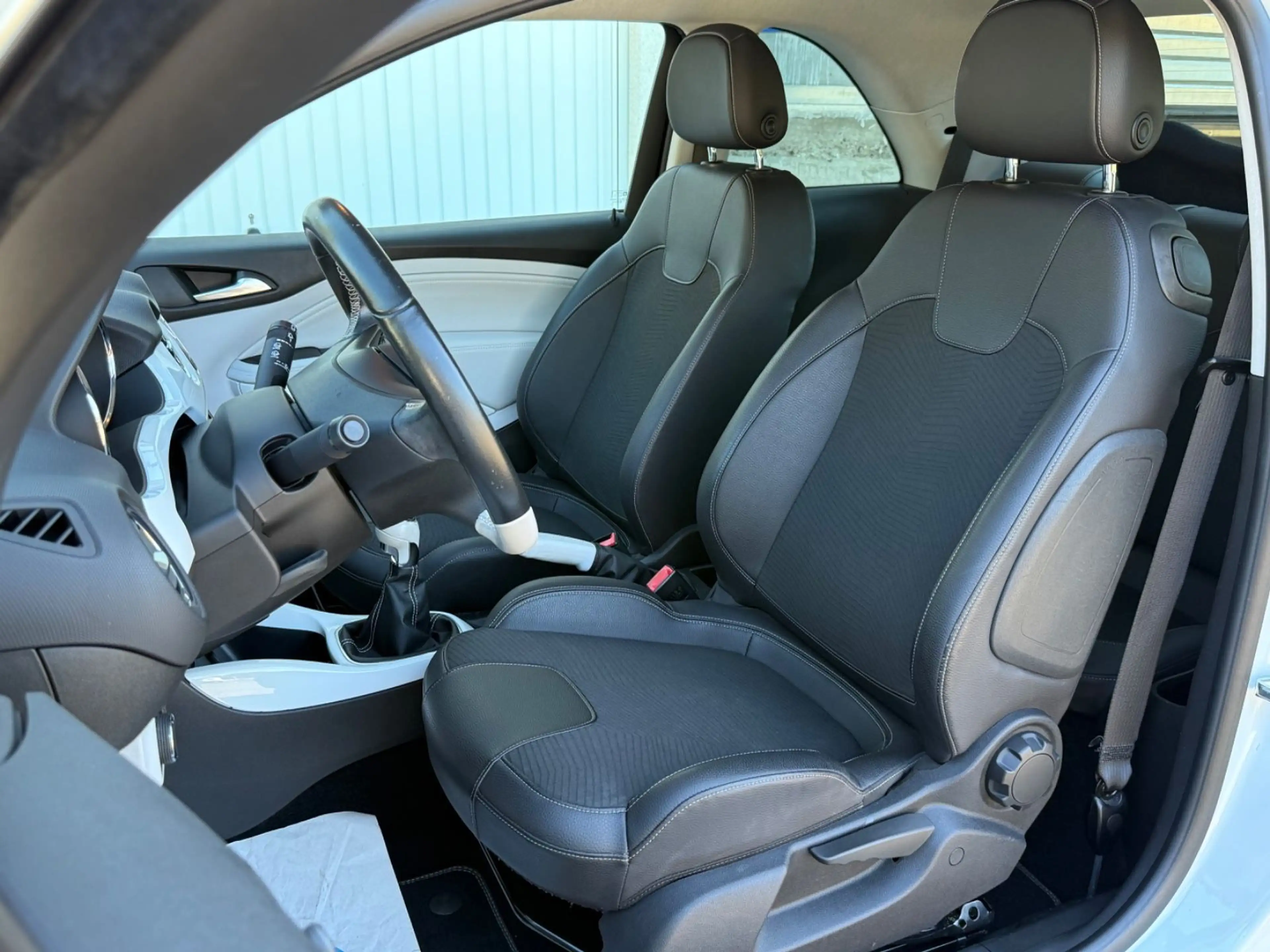 Opel Adam White Link — photo 15
