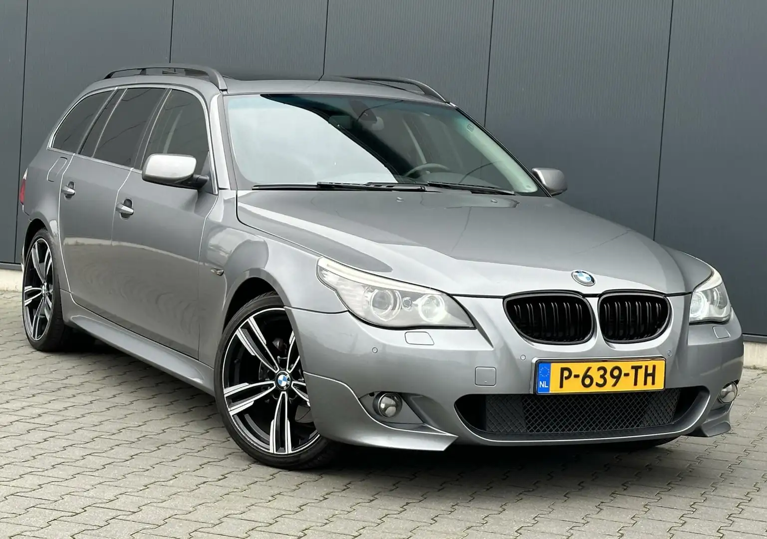 BMW 525 5-serie Touring 525I LCI M-Pakket - Pano - Leder - Grey - 2