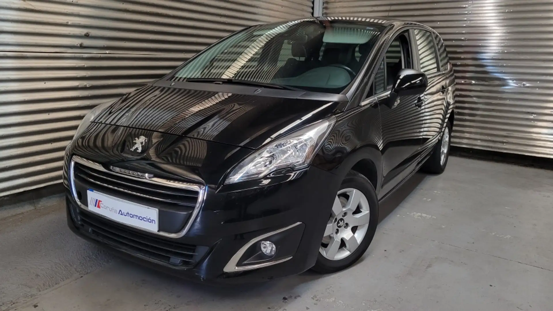 Peugeot 5008 1.6 BlueHDi Access 120 Negro - 1