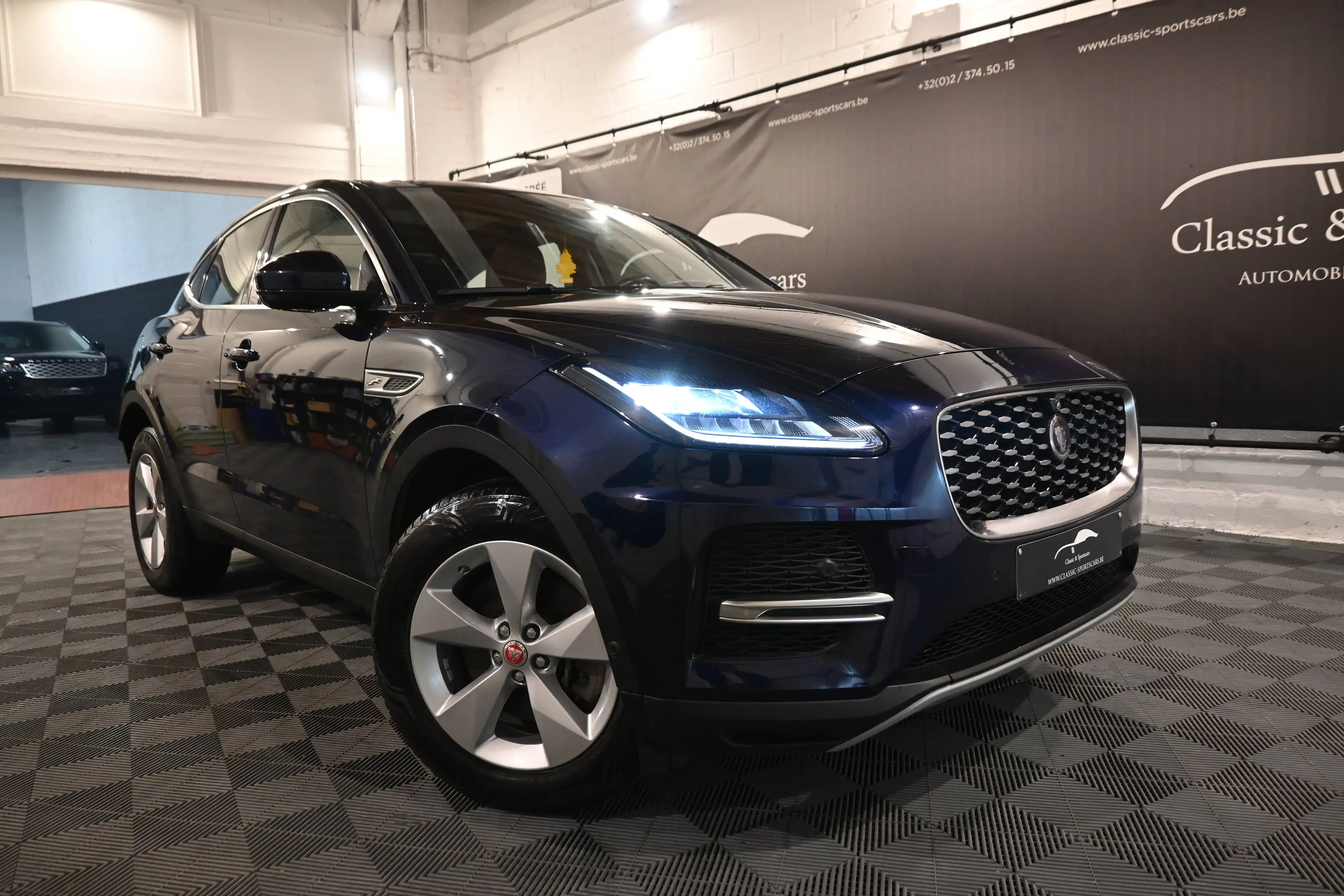 Jaguar E-Pace E-Pace 2.0 D D165 / EURO 6d / NEW MODEL / CARPLAY / PANORAMA / CAMERA 360 / FULL OPTIONS !! — photo 2