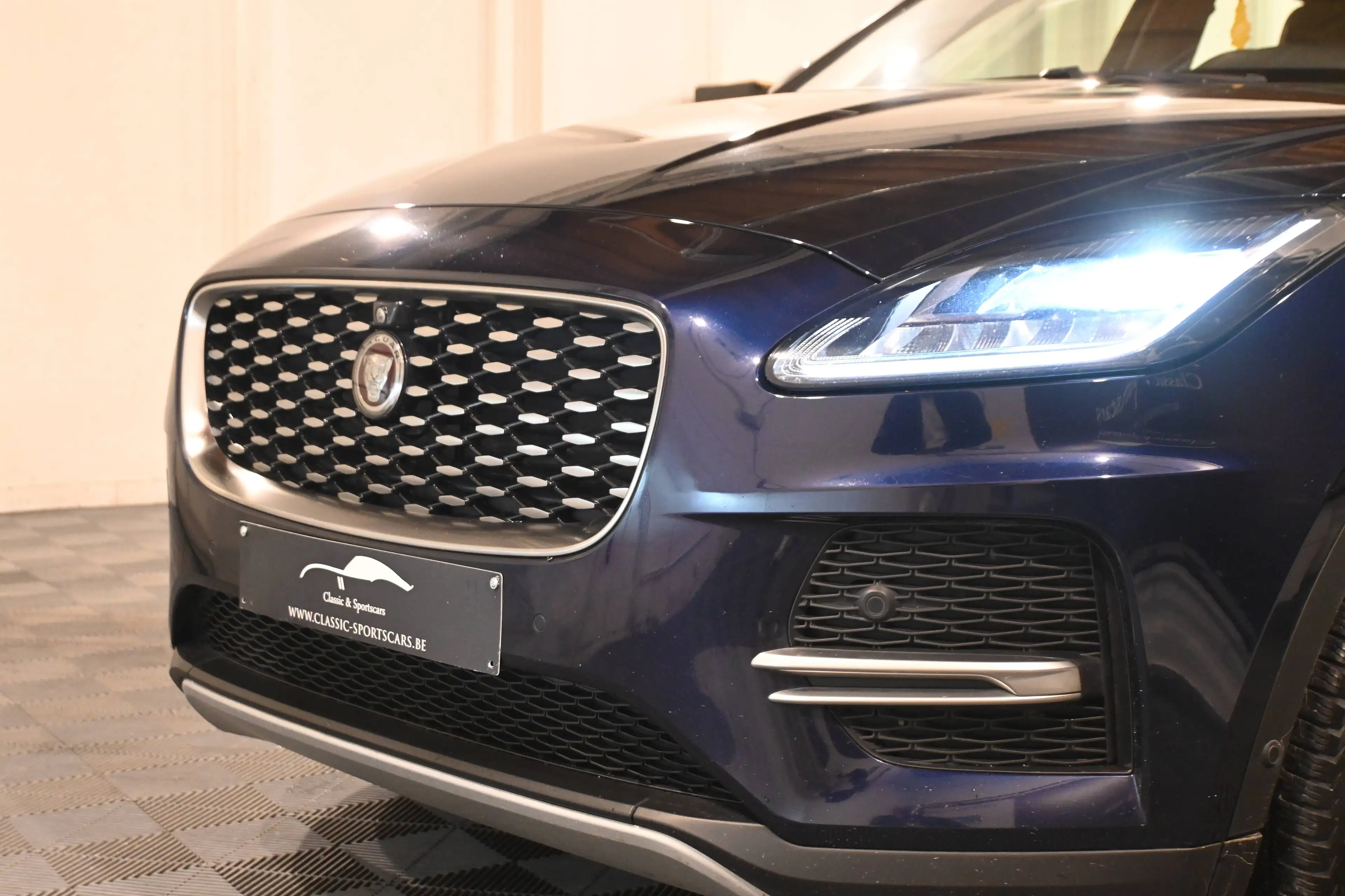Jaguar E-Pace E-Pace 2.0 D D165 / EURO 6d / NEW MODEL / CARPLAY / PANORAMA / CAMERA 360 / FULL OPTIONS !! — photo 5