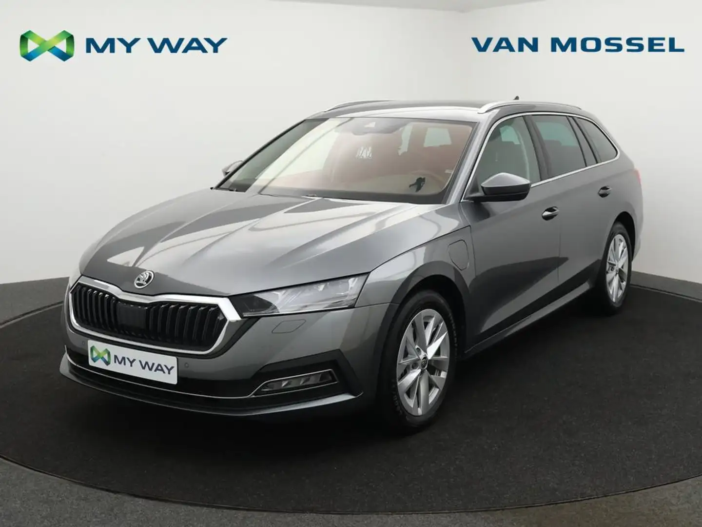 Skoda Octavia Octavia Combi PHEV 1.4TSI 204PK PLUG-IN *AUTOMAAT*APP CONNECT*ZETELVERWARMING*CRUISE*PDC*DIGITAL DASHBOARD*... siva - 1