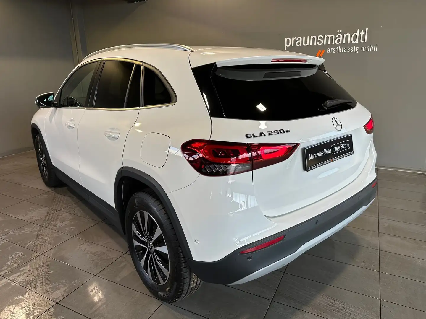 Mercedes-Benz GLA 250 e Style MBUX/Parktr/LED/Color/DAB/Kamera Weiß - 2