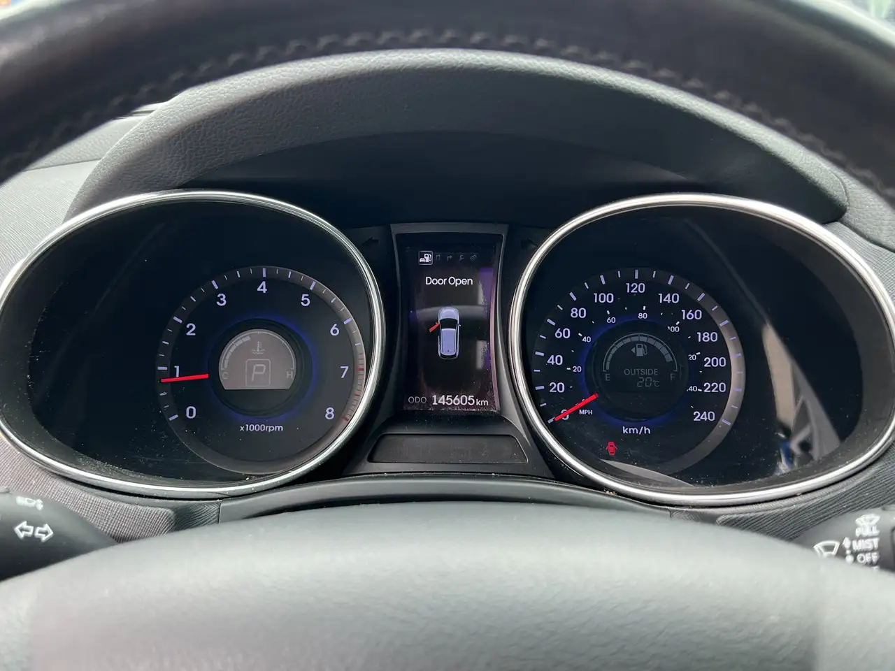 Hyundai SANTA FE снимка Hyundai SANTA FE