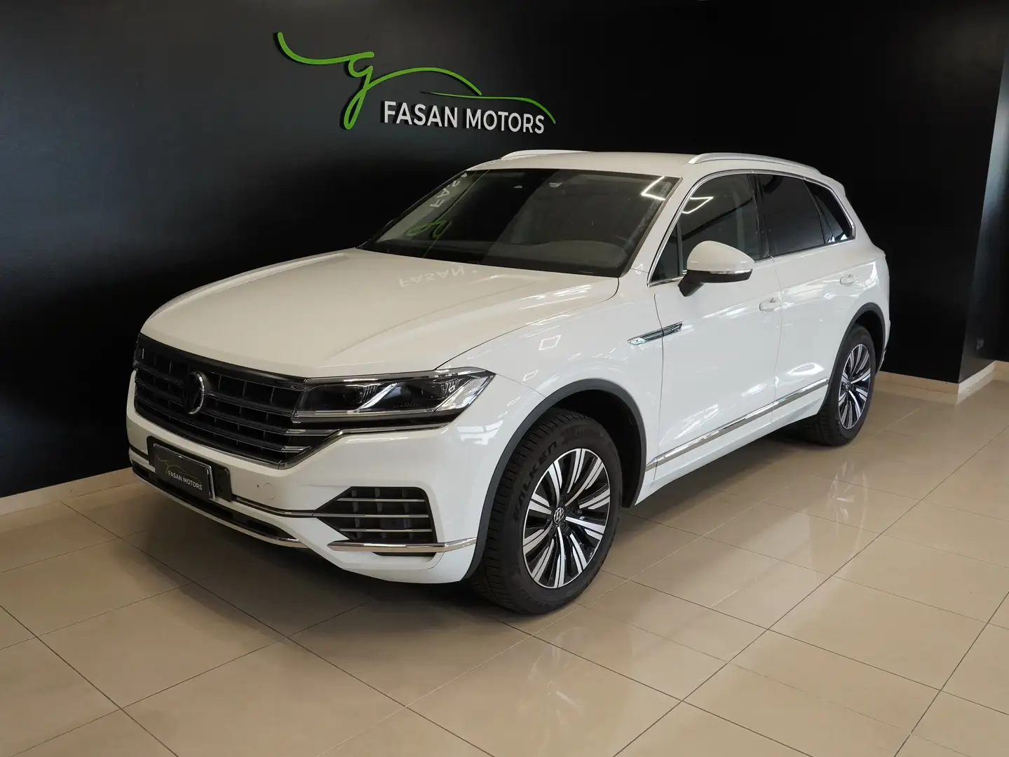 Volkswagen Touareg Touareg 3.0 V6 tdi Elegance 231cv tiptronic Blanc - 1
