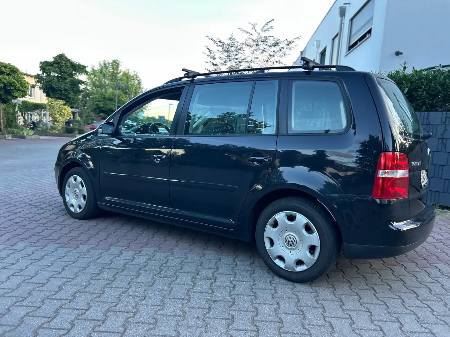 Volkswagen Touran 2.0 TDI Noir - 1