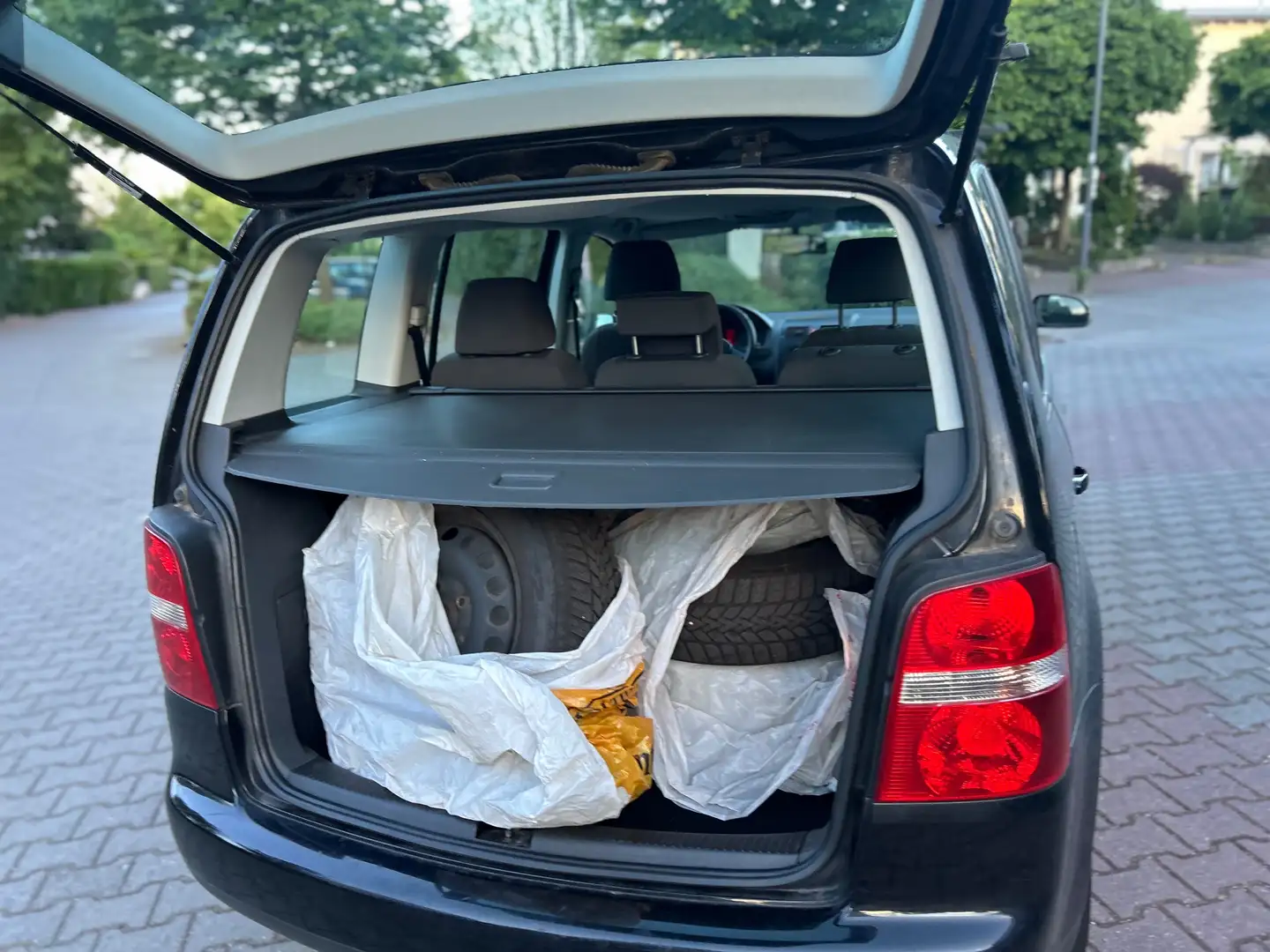 Volkswagen Touran 2.0 TDI Noir - 2
