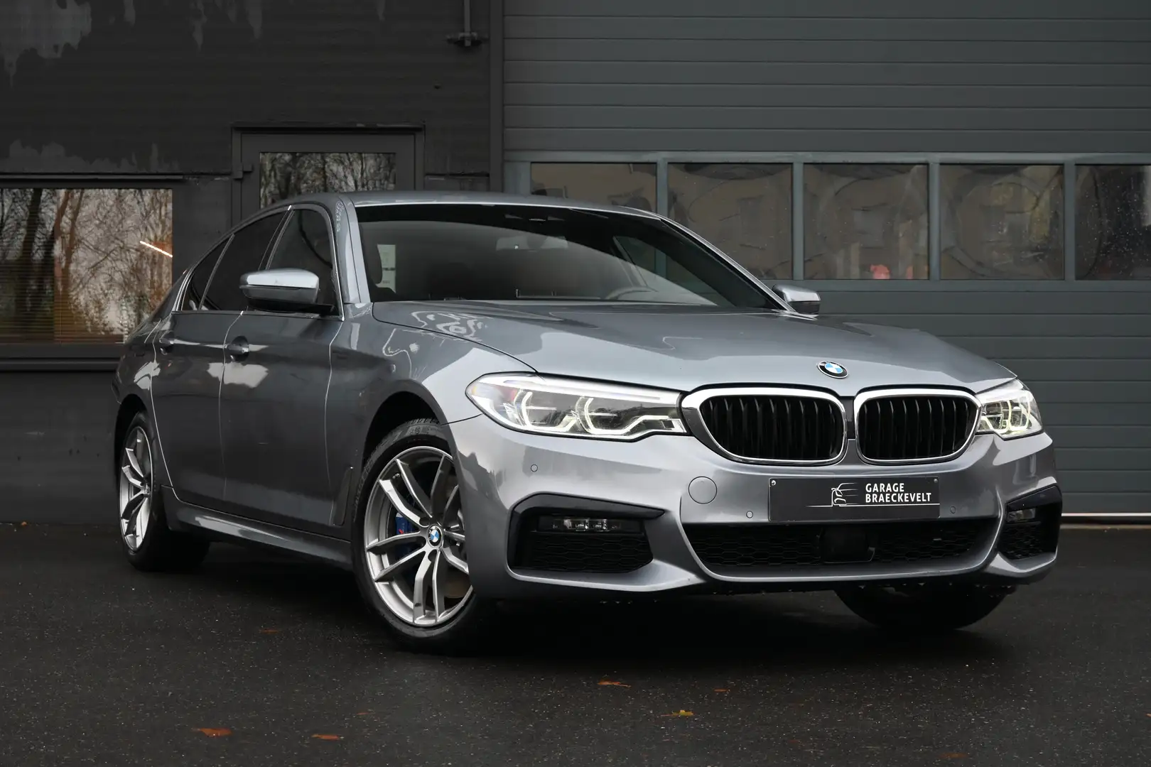 BMW 530 e Hybride - Mpack - LED - H&K - HUD - Ventiseats Gris - 1