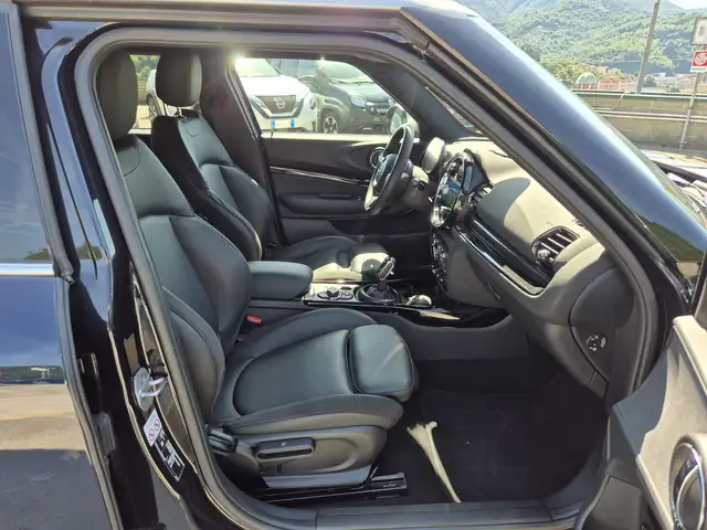 Mini Cooper Cooper view 6