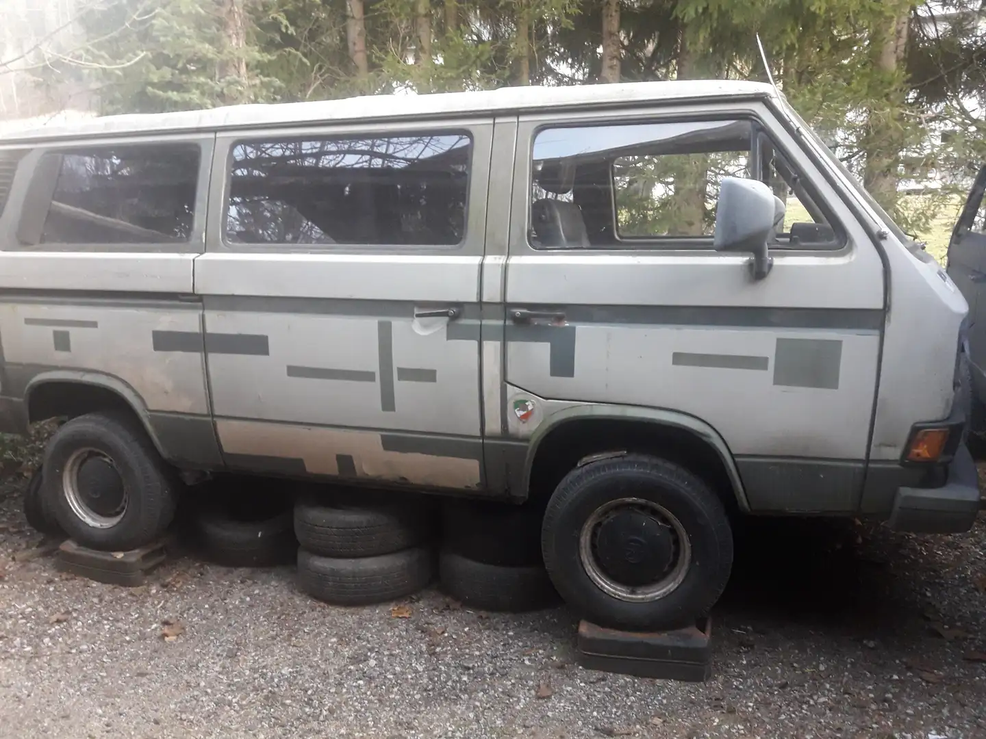 Volkswagen T3 Vanagon syncro TD Braun - 1