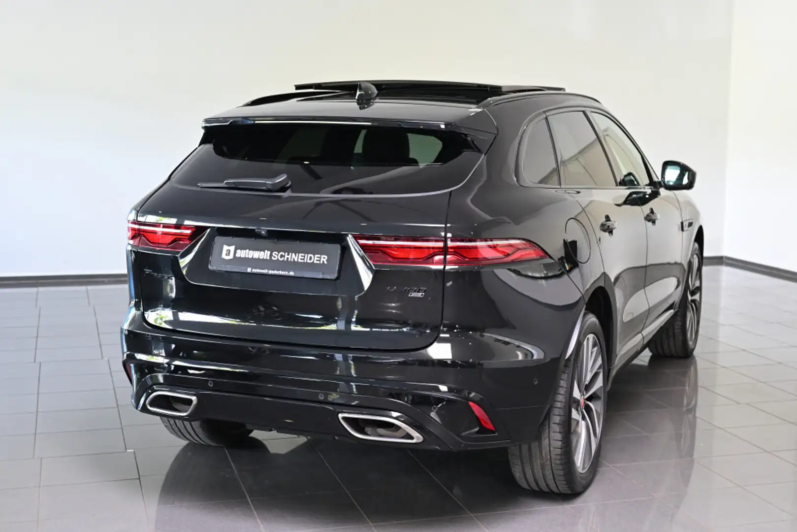 Jaguar F-Pace D300 R-Dynamic SE AWD AHK Pano HUD ACC 21 Noir - 2