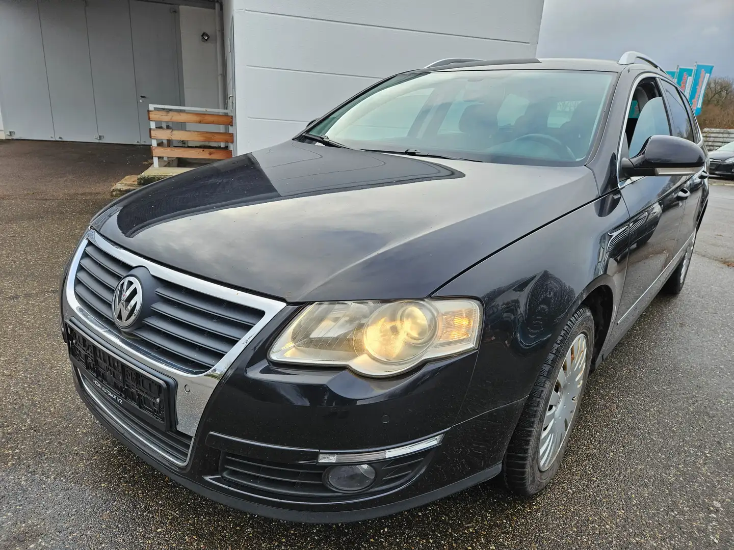 Volkswagen Passat Variant Comfortline 1.8 TSI Automatik Schwarz - 1