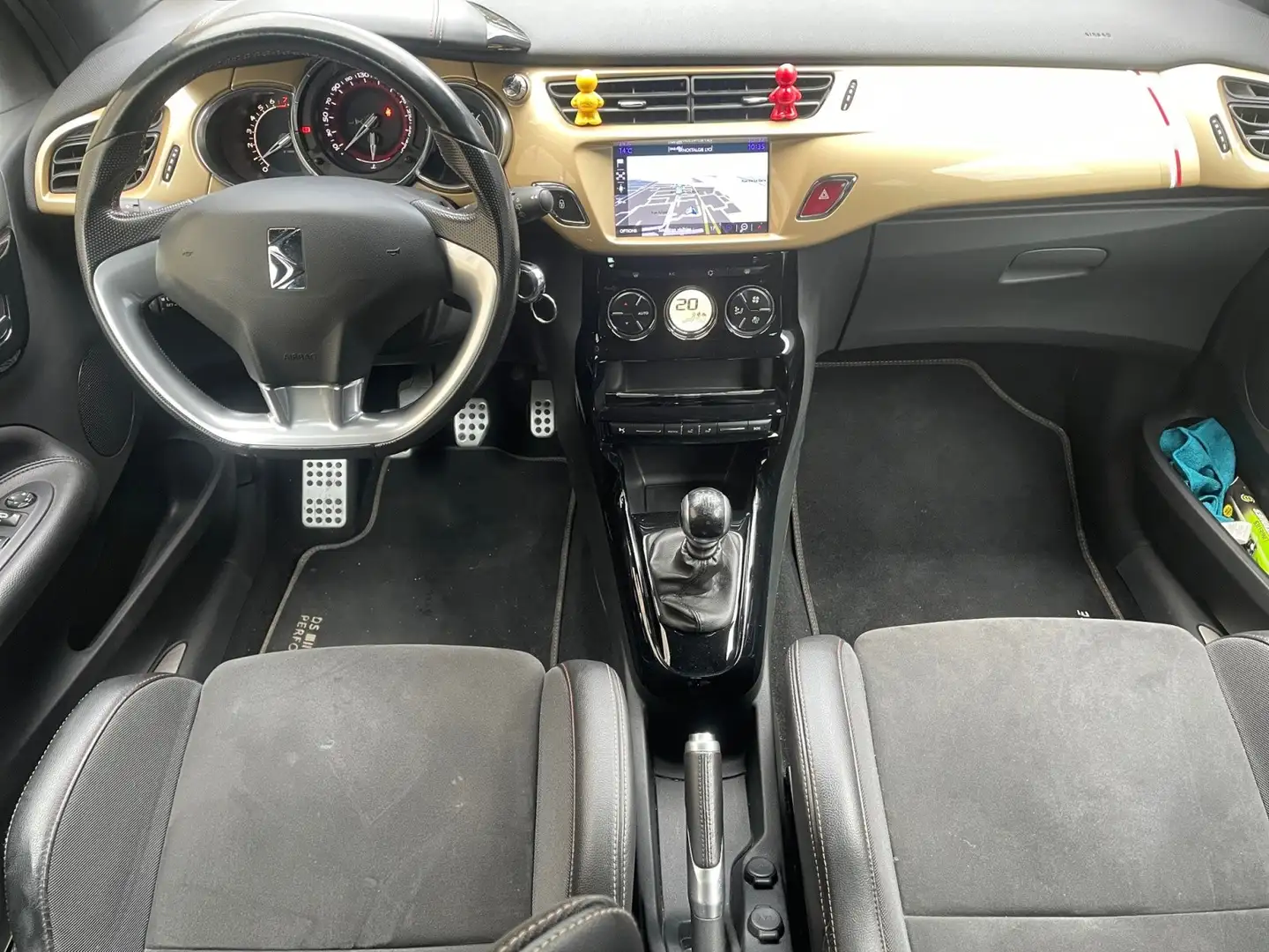 DS Automobiles DS 3 Performance Black Special Weiß - 2