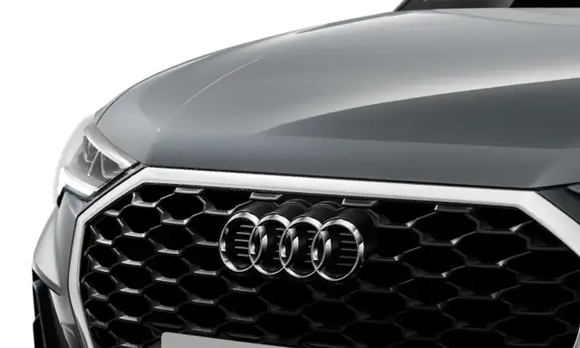 Audi Q3 view 3