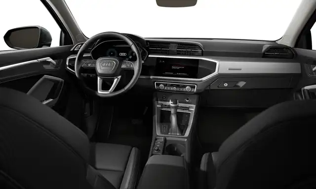 Audi Q3 view 5