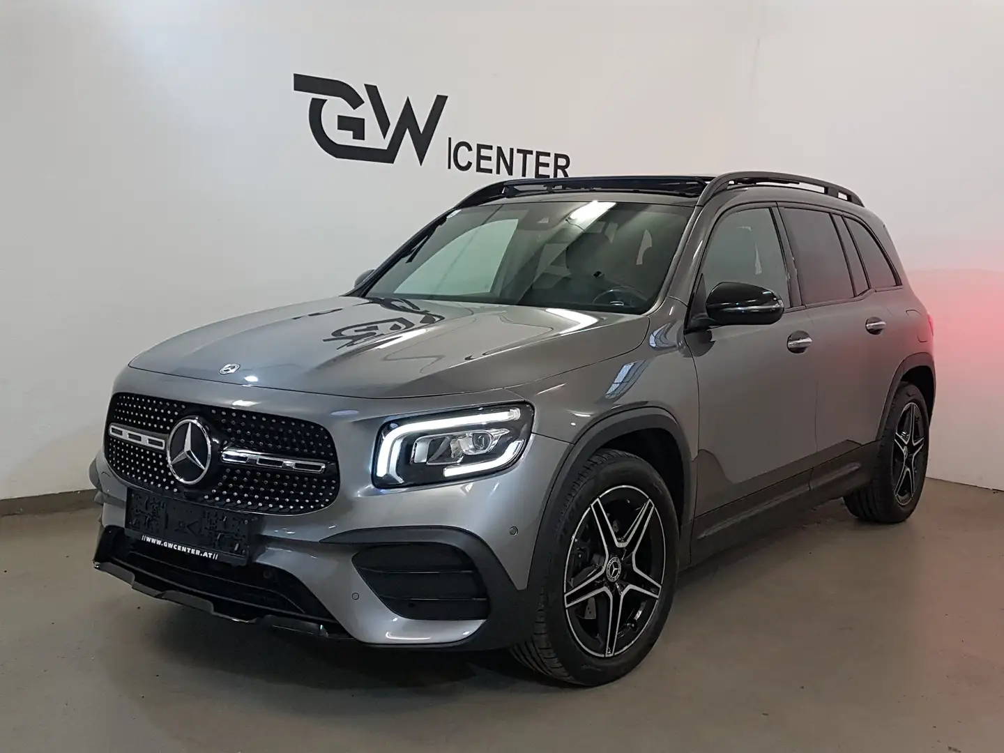 Mercedes-Benz GLB 200 d AMG Line Panorama Distronic Grau - 1