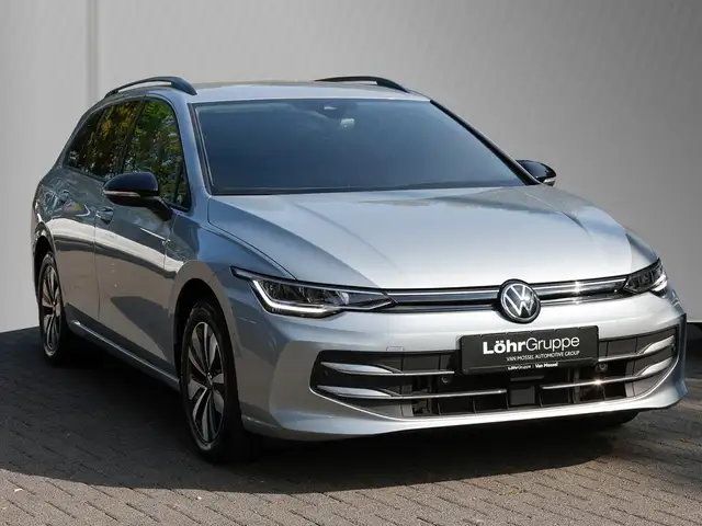 Volkswagen Golf view 4