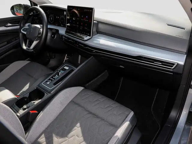 Volkswagen Golf view 9