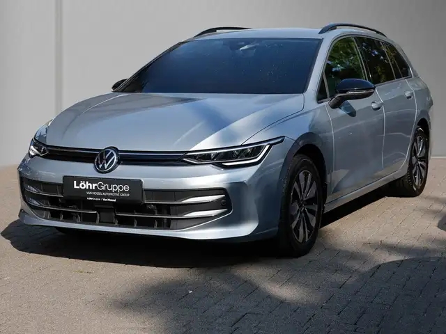 Volkswagen Golf view 3