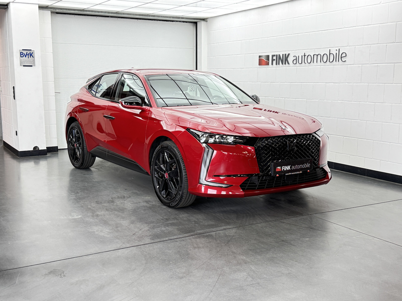 DS Automobiles DS 4 130 EAT 8 Performance Line Alcantara