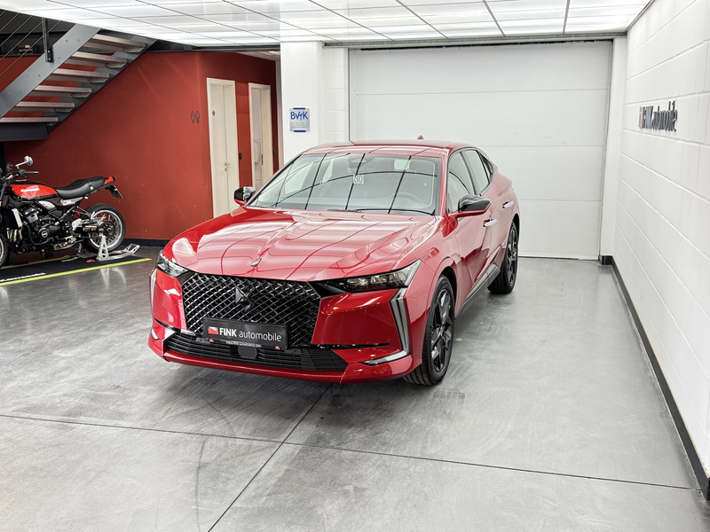 DS Automobiles DS 4 130 EAT 8 Performance Line Alcantara — photo 10