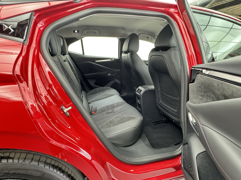DS Automobiles DS 4 130 EAT 8 Performance Line Alcantara — photo 15