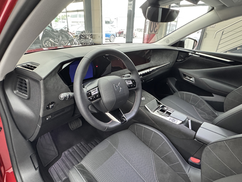 DS Automobiles DS 4 130 EAT 8 Performance Line Alcantara — photo 12