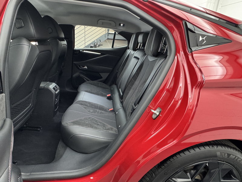 DS Automobiles DS 4 130 EAT 8 Performance Line Alcantara — photo 14